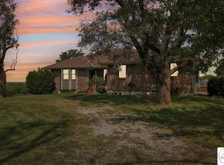 644 SW B B Hwy, Centerview, MO 64019