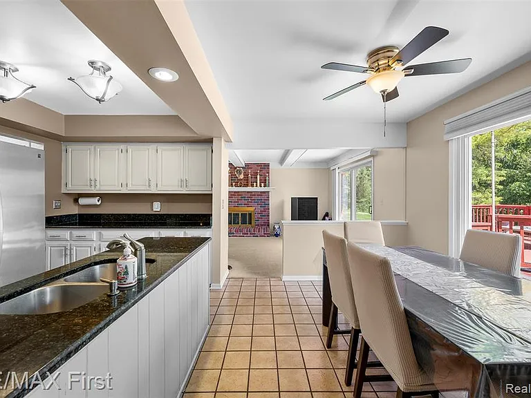 36010 Congress Rd — Photo 7