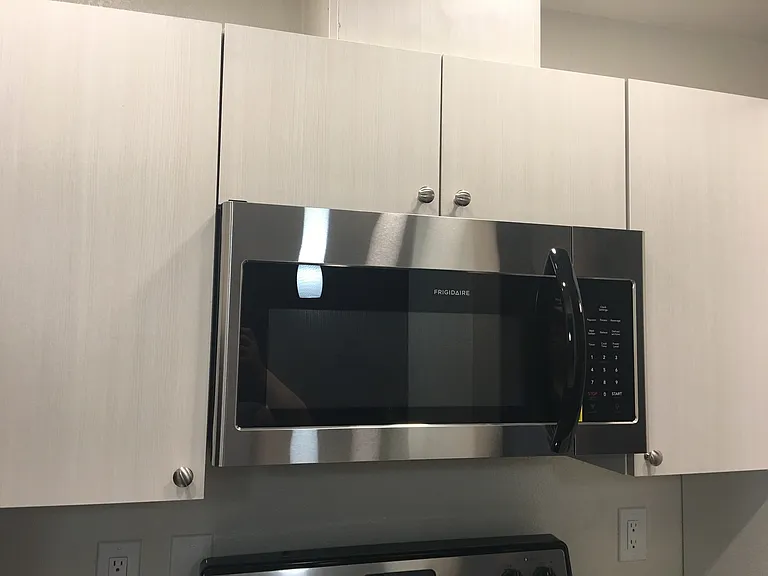 5150 N Valentine Ave — Photo 16