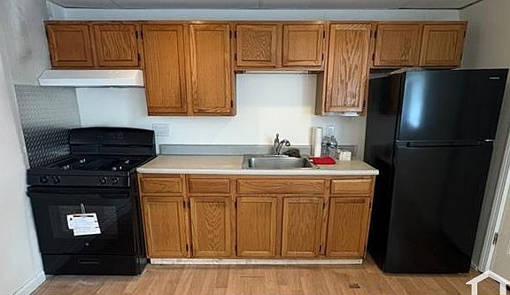 3rd image of 128 Johnson St APT B