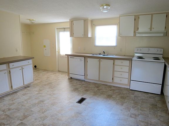 2nd image of 120 Deer Meadow Ln