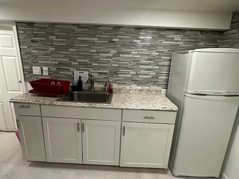 319 Kennedy Blvd #C — Photo 14