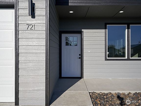 2nd image of 721 S Aster Street