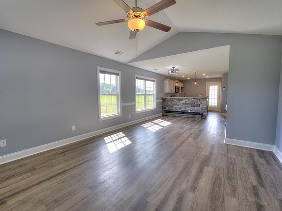 2nd image of 2587 Southern Crest Dr.