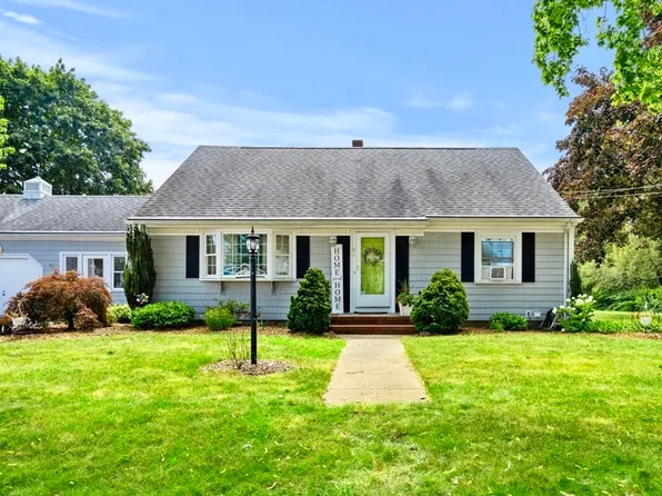 62 Upton St, New Bedford, MA 02746