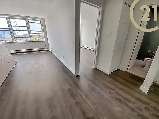 1st image of 2555 E 12th St APT 6E