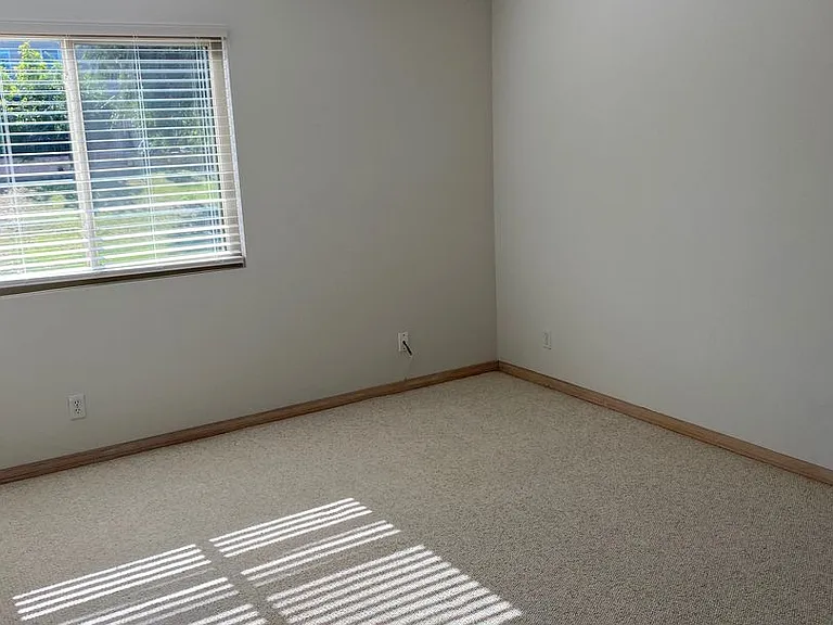 5648 Slicers Cir — Photo 20