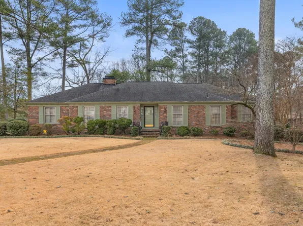 2126 Chickasaw Dr, Florence, AL 35630