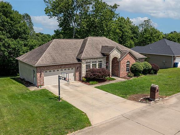 3rd image of 115 Key Stone Dr