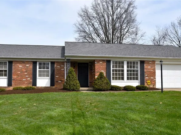 5183 Meadow Wood Blvd, Lyndhurst, OH 44124