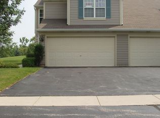 1050 Horizon Rdg, Lake In The Hills, IL 60156