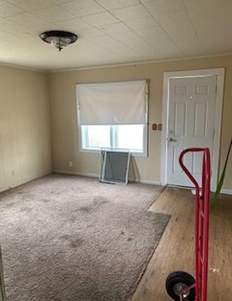 4th image of 912 E Amity Ave
