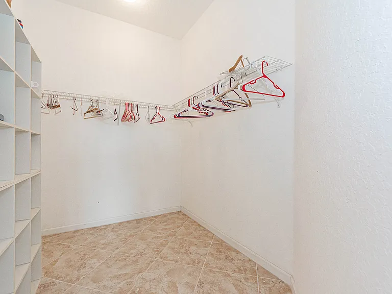 Walk in closet