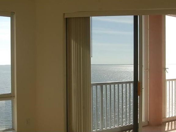 5th image of 3205 S Washington Ave Unit 702B