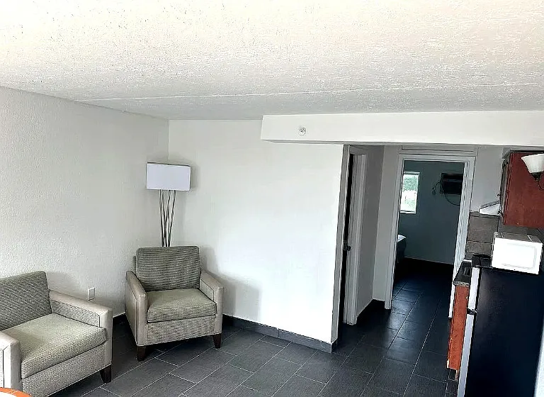 2010 S Ocean Blvd — Photo 2