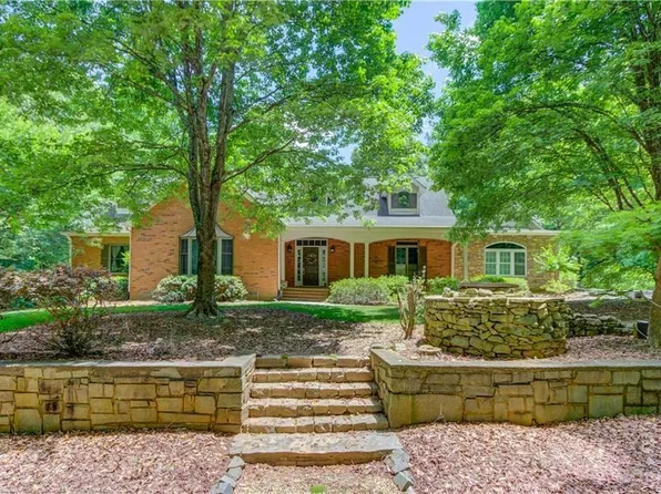 950 Mill Creek Run, Suwanee, GA 30024