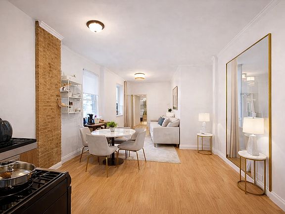 3rd image of 121 Henry St APT 6
