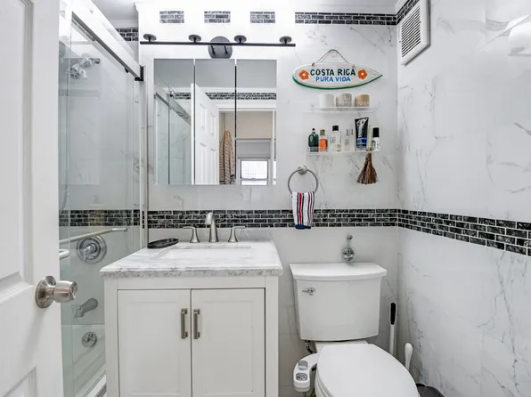 345 East 56th Street image 6 of 6