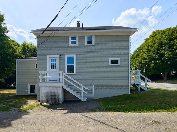 2nd image of 1032 Commercial Street