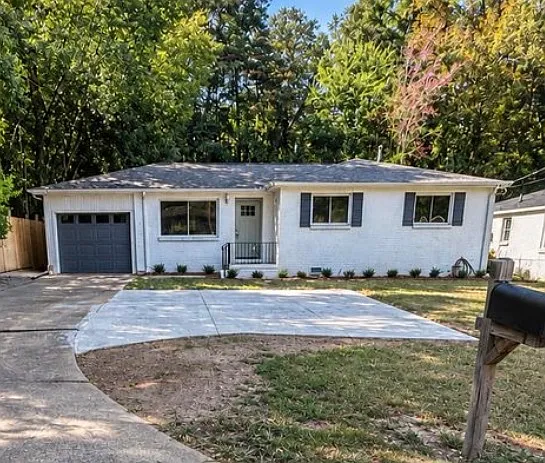1162 Cresthill Rd