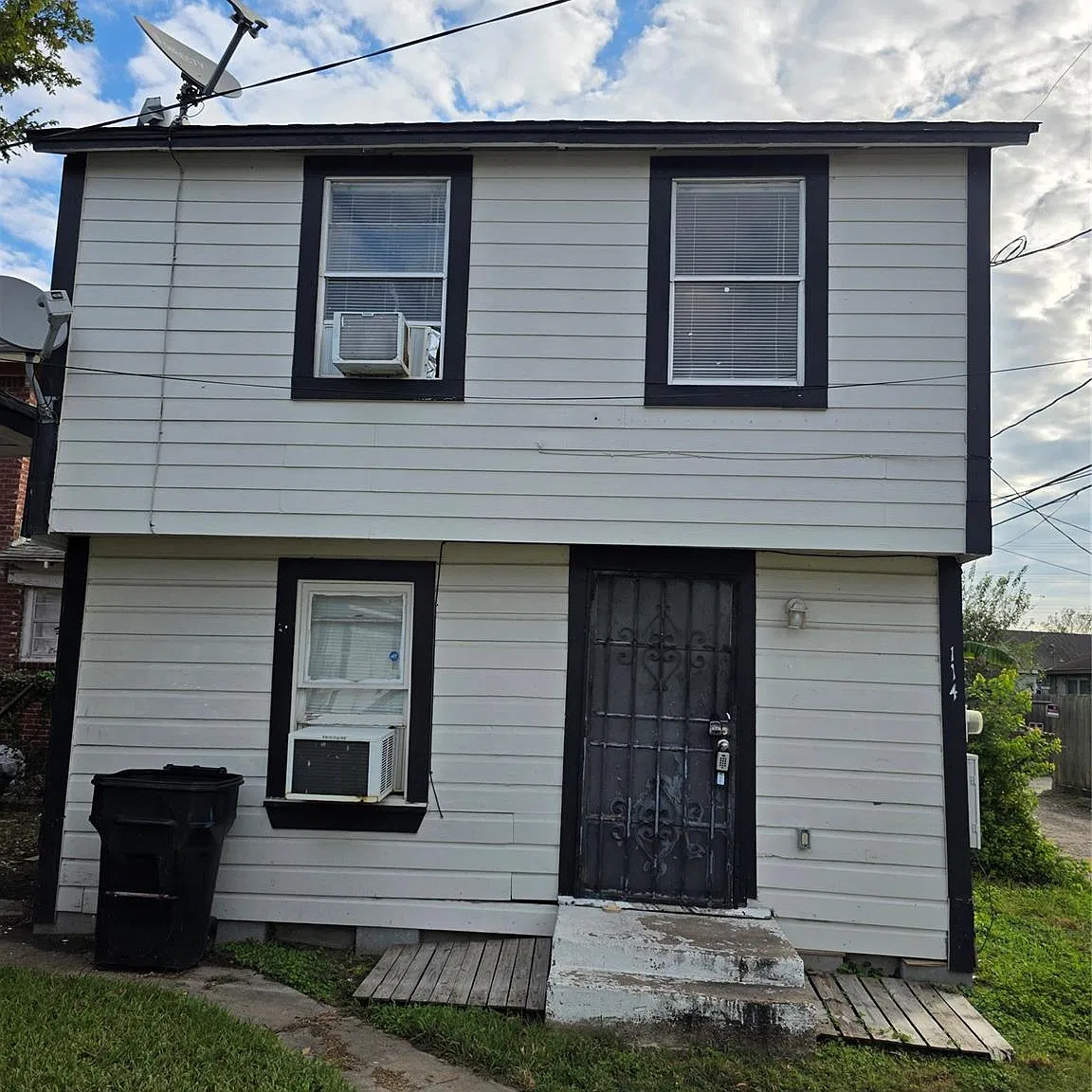 1 bed, 1.0 bath, 1392 sqft, $750 — Photo 1