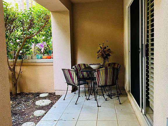 3rd image of 302 Por La Mar Cir