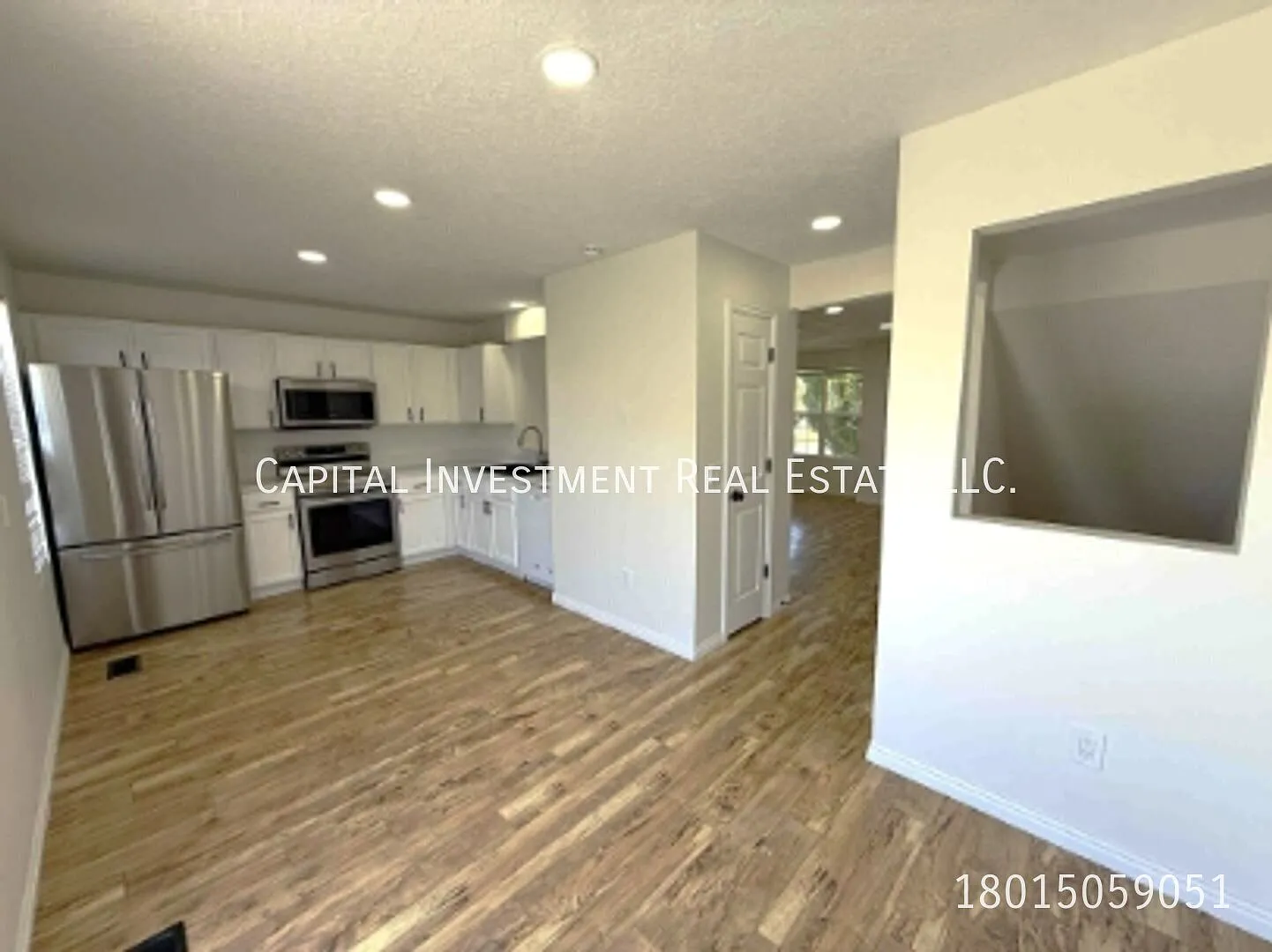 Large Townhome Available! — Photo 4