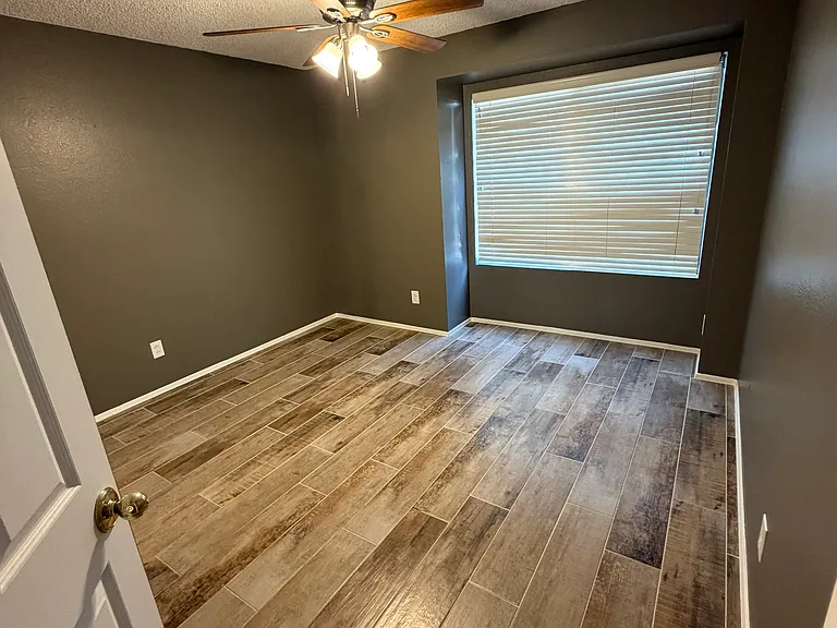 9011 E Sharon Dr — Photo 33