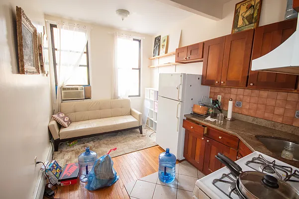 Rented by Jeremy C LLC | media 16