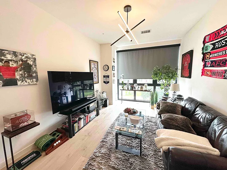 800 Embassy Dr #403 — Photo 4