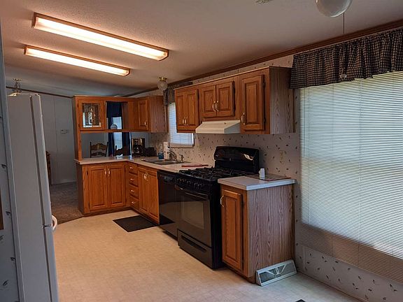 2nd image of 5675 Shale Dr