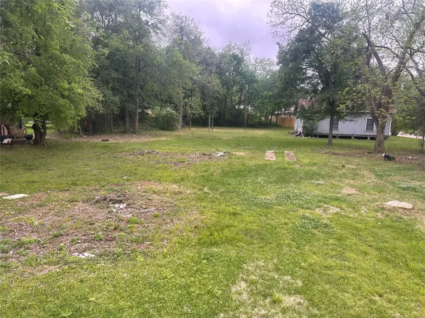 200 Martin Luther King Jr Dr, Sulphur Springs, TX 75482