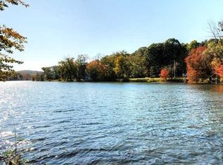 Spring Lake Rd, Red hook, NY 12571