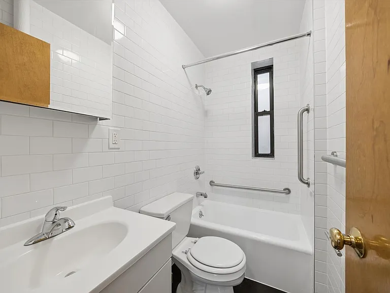 57 Kenmare St #6 — Photo 7