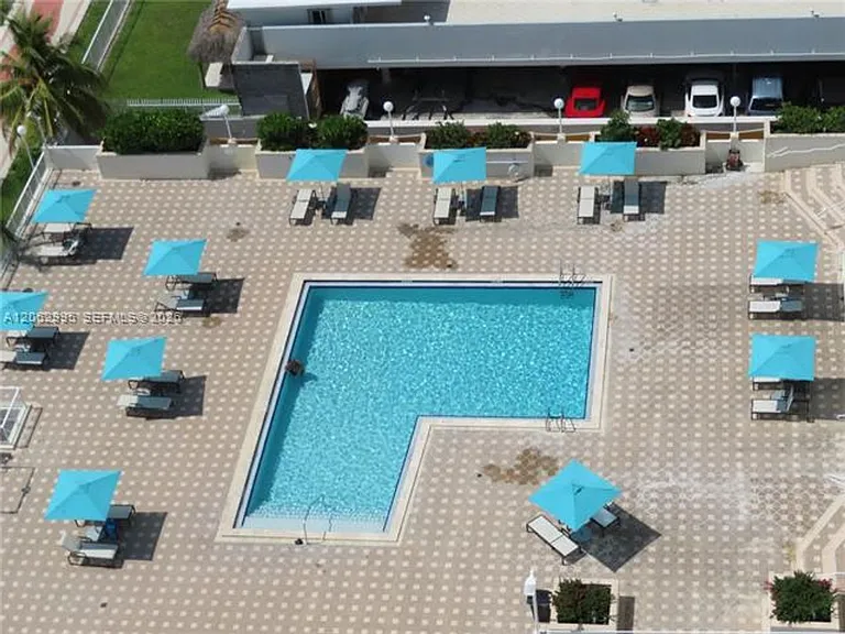 5701 Collins Avenue Cu #919 — Photo 27