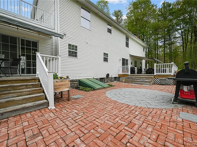 47 Police Dr — Photo 29
