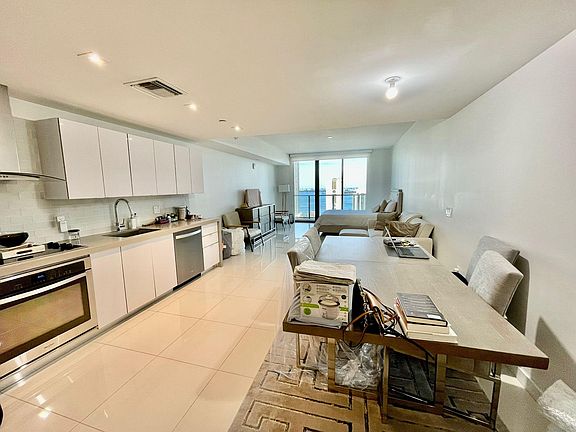 3rd image of 1600 NE 1st Ave #3103