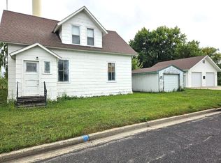 204 W Nansen Ave, Warren, MN 56762