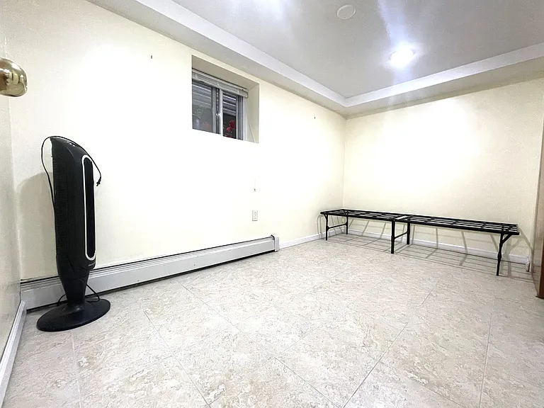 91 Garrison Ave #C — Photo 21