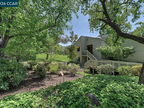 618 Terra California Dr APT 2, Walnut Creek, CA 94595