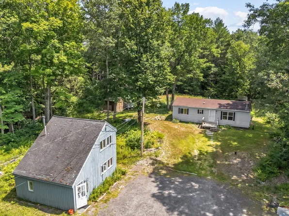 143 Meadow Cross Road, Topsham, ME 04086