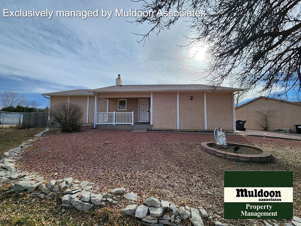 1st image of 654 S Bellflower Dr