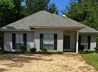 119 Deforest Dr, Madisonville, LA 70447