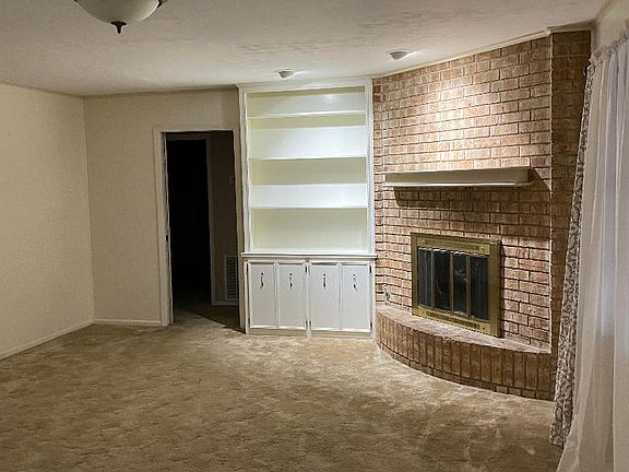 4th image of 505 King Arthur St