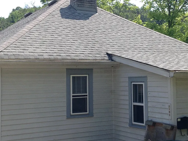 2180 Champlain Street Cincinnati Ohio #45214-1008 — Photo 5