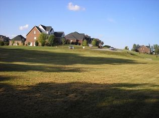 105 Birchwood Ct, Blountville, TN 37617