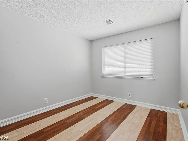5389 Kalmia Dr — Photo 14