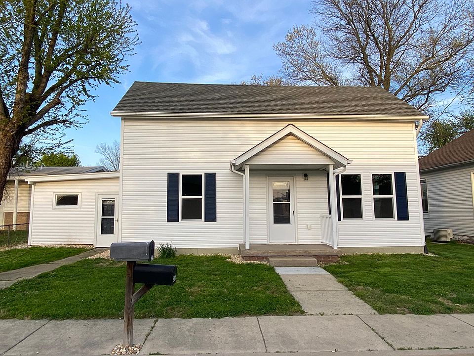 1st image of 218 S Donk Ave