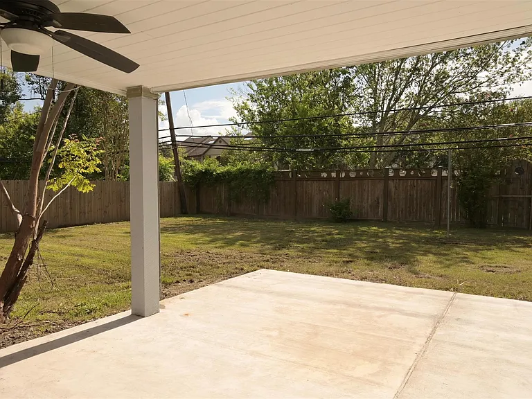 9810 Cliffwood Dr — Photo 42