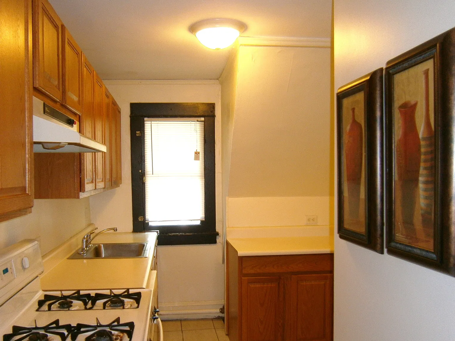 614 E. Buffalo Street - 4 — Photo 3